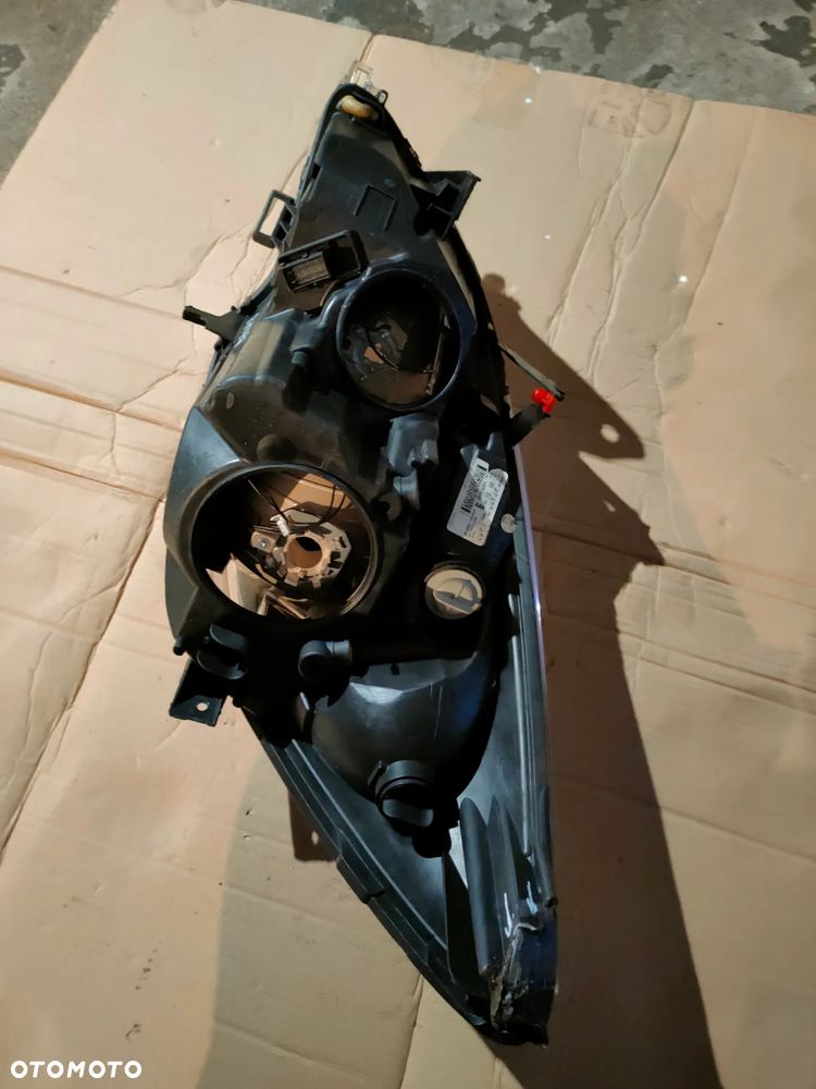 Lampa Meriva B prawa europa - 6