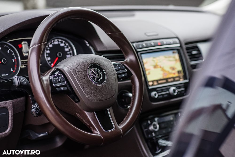 Volkswagen Touareg 3.0 V6 TDI BMT - 23