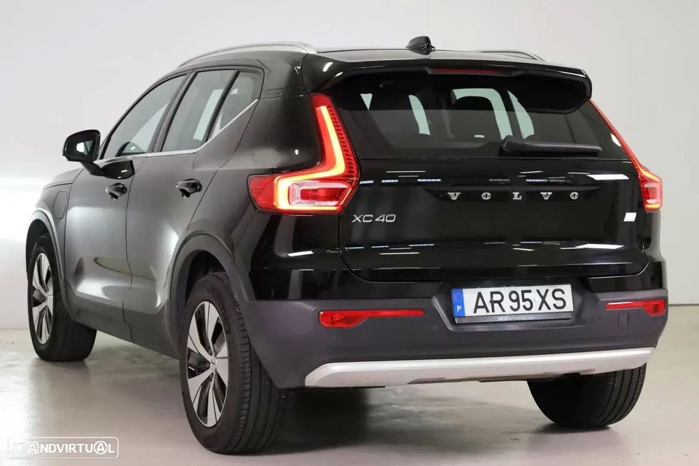 Volvo XC 40 1.5 T5 PHEV Momentum Plus - 4