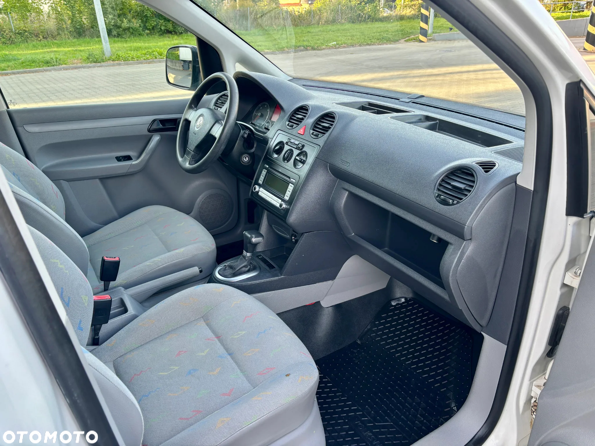 Volkswagen Caddy MAXI 1.9 TDI 105 KM DSG Klima G.fotele Piękny - 8