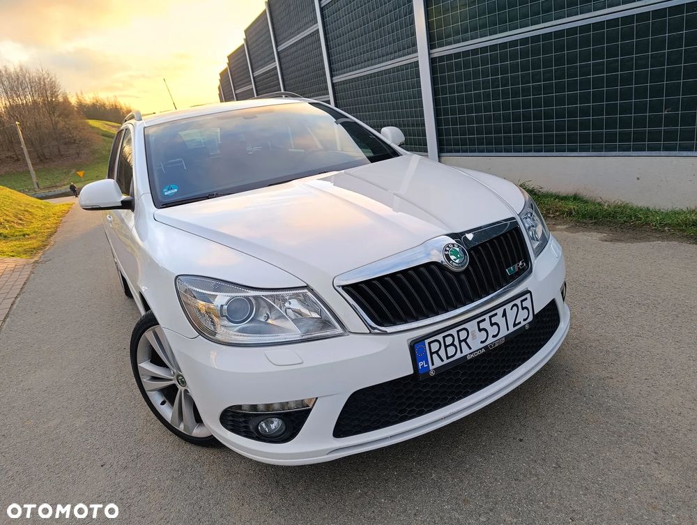 Skoda Octavia 2.0 TDI CR DPF RS - 4