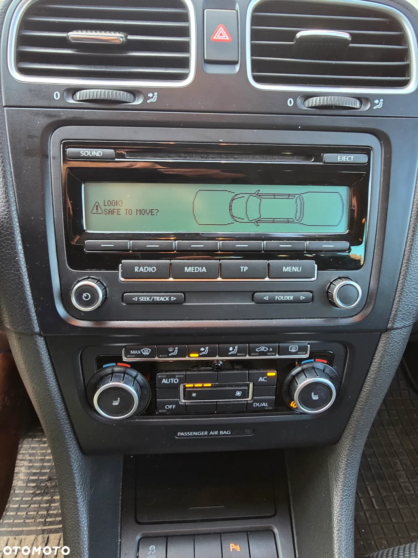 Volkswagen Golf VI 2.0 TDI Comfortline - 11