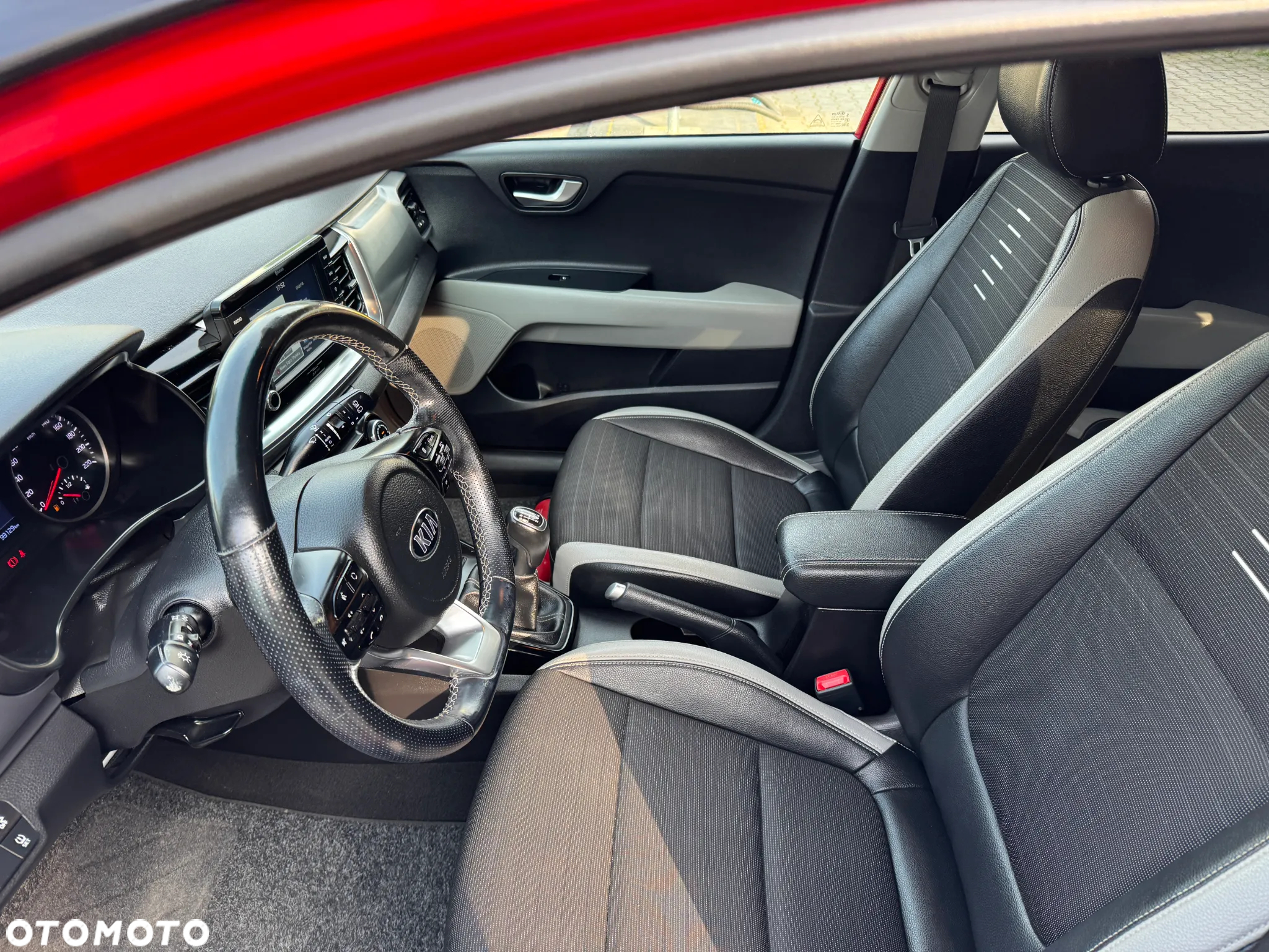 Kia Stonic 1.6 CRDi SCR XL - 13