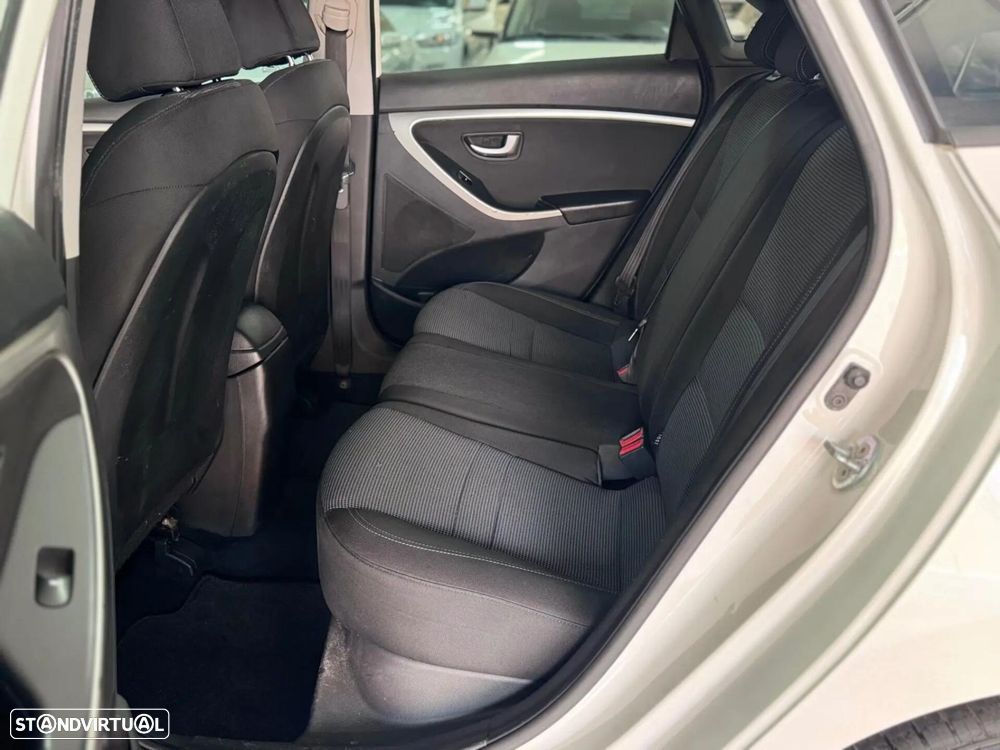 Hyundai i30 1.4 CRDi Active - 8