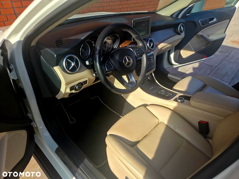 Mercedes-Benz GLA 250 4Matic 7G-DCT AMG Line - 4