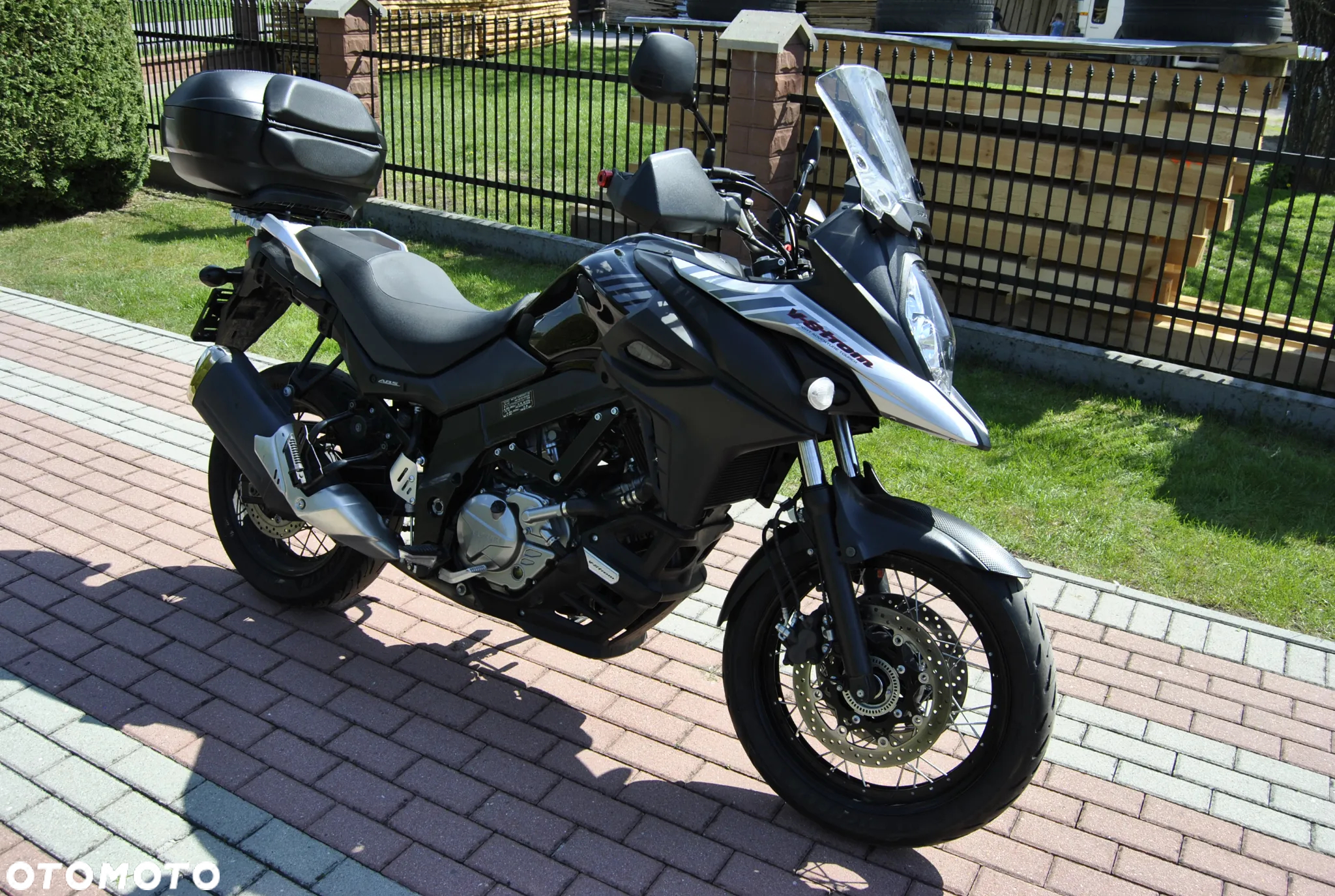 Suzuki V-STROM - 15