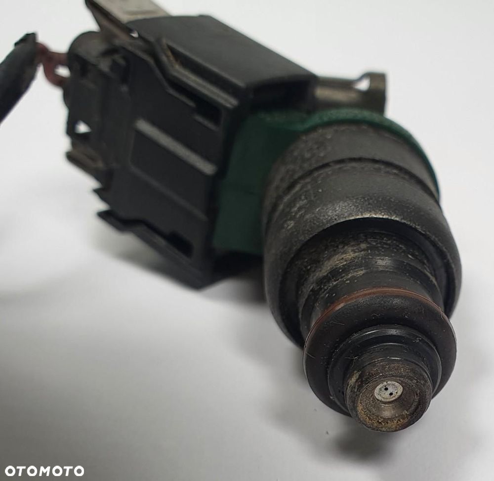 WTRYSK WTRYSKIWACZ VW GOLF IV 1.6 8V 037906031AA - 2
