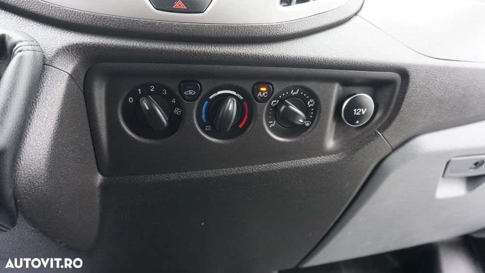 Ford Transit - 21
