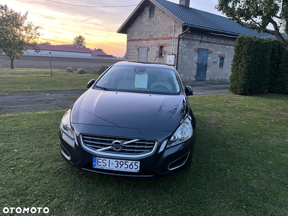 Volvo V60 - 1