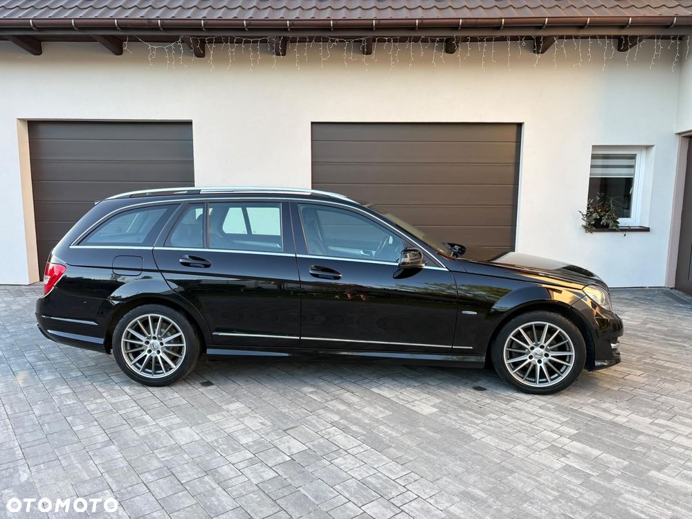 Mercedes-Benz Klasa C 220 CDI DPF (BlueEFFICIENCY) 7G-TRONIC Avantgarde - 2
