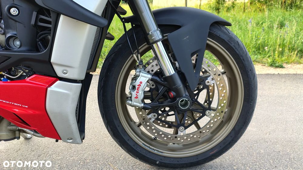 Ducati Streetfighter V4 - 11