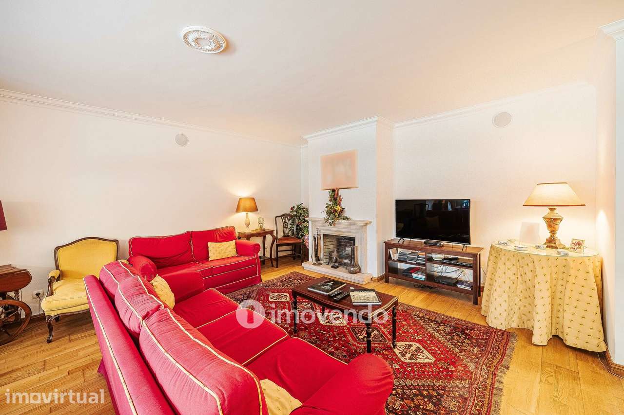 Apartamento T4 exclusivo, com estacionamento e terraço, em Belém - Grande imagem: 4/54