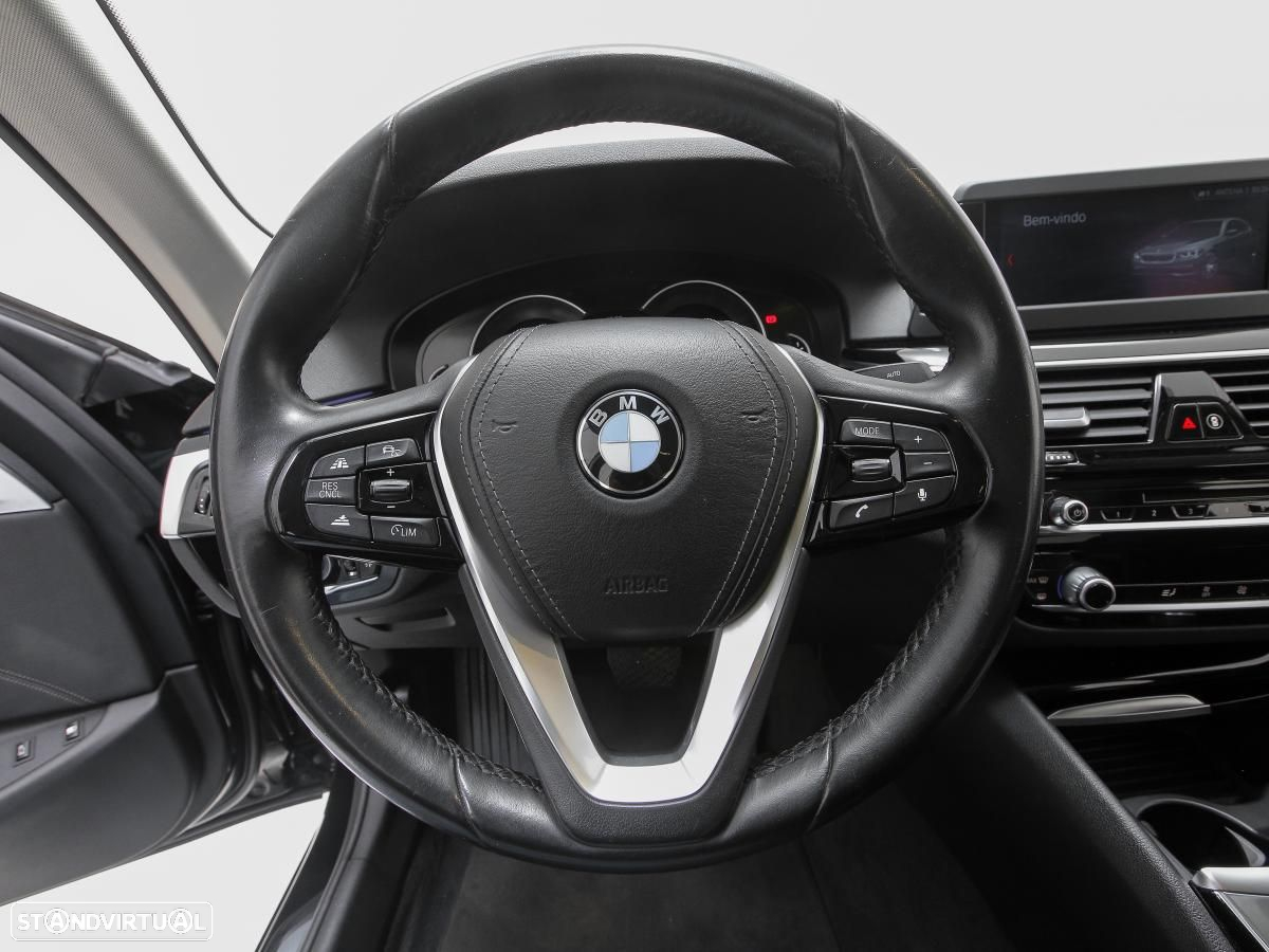 BMW 530 e iPerformance Line Sport - 16