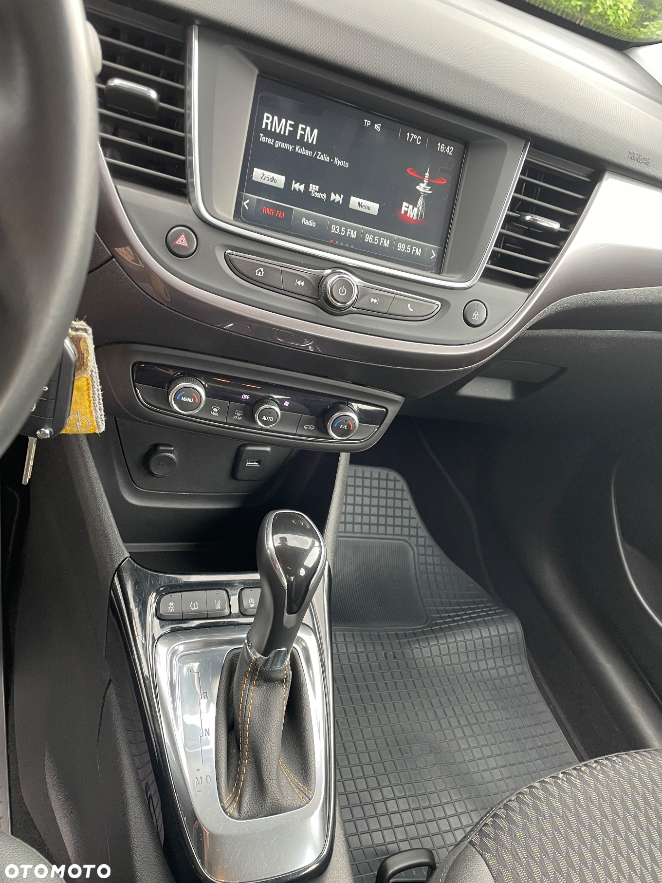 Opel Crossland X 1.2 T 120 Lat S&S - 10