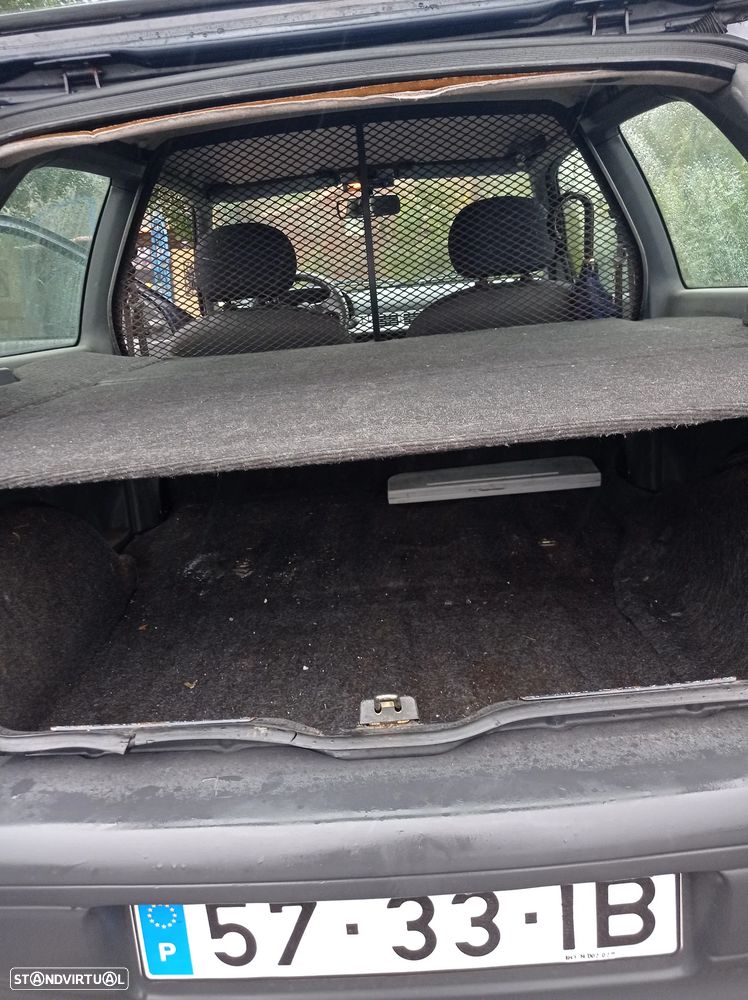 Renault Clio 1.9 D RXE - 9