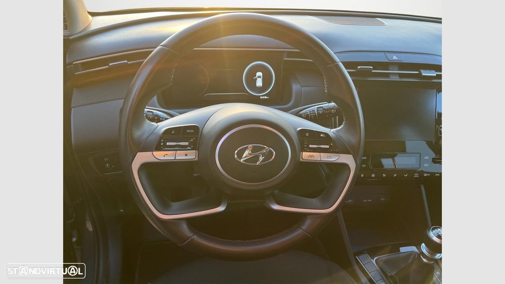 Hyundai Tucson 1.6 CRDi Premium — fotografia 11