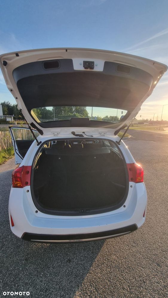 Toyota Auris - 10