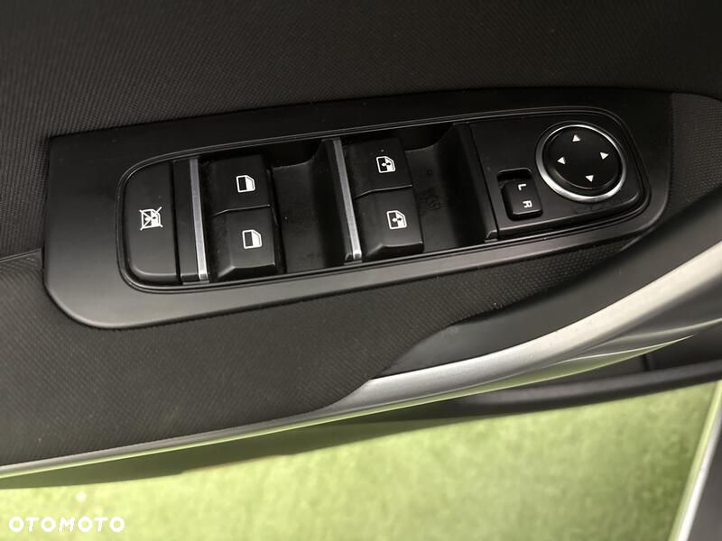 Kia XCeed 1.5 T-GDI M DCT - 12