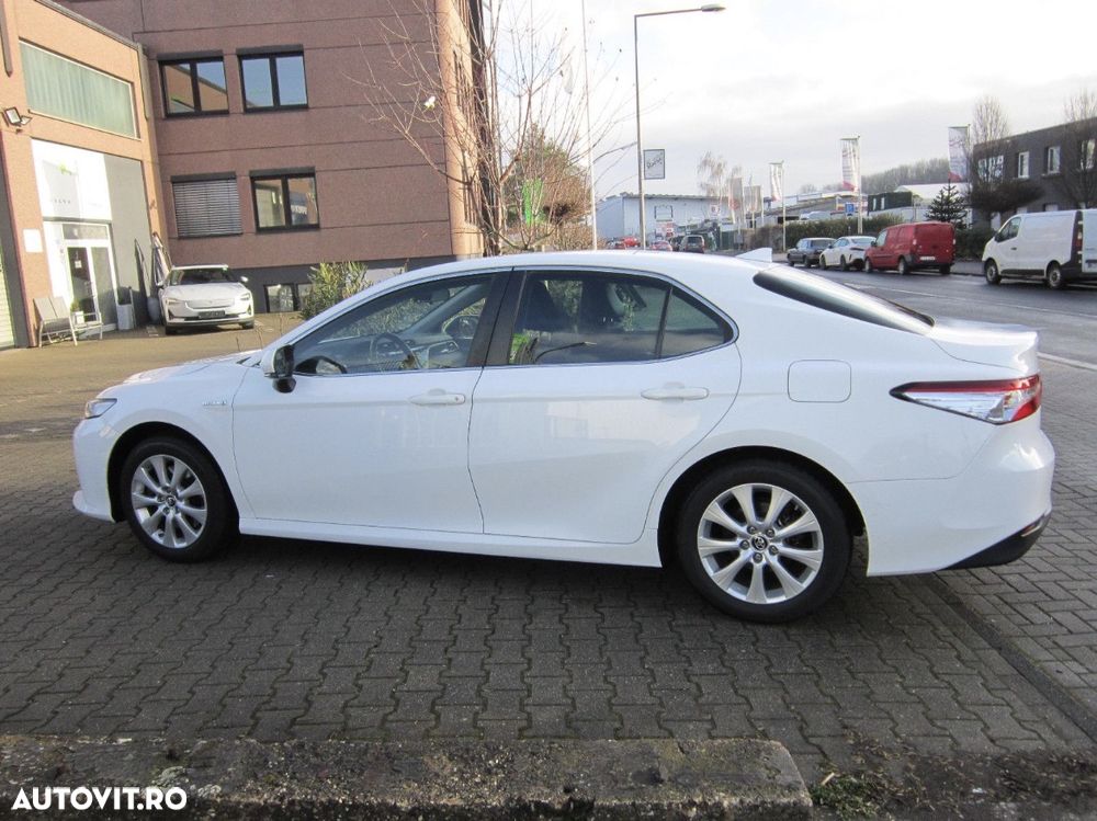 Toyota Camry Executive - 7