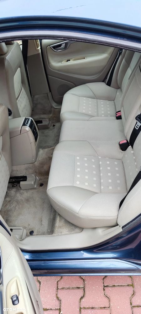 Volvo S60 2.4 Momentum - 18