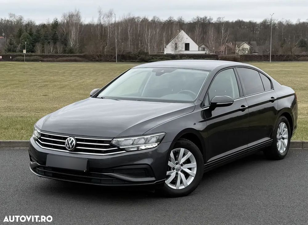 Volkswagen Passat - 4