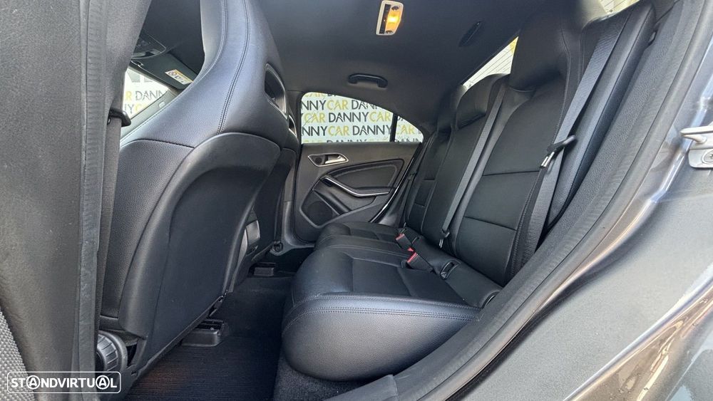 Mercedes-Benz CLA 200 d Shooting Brake - 9