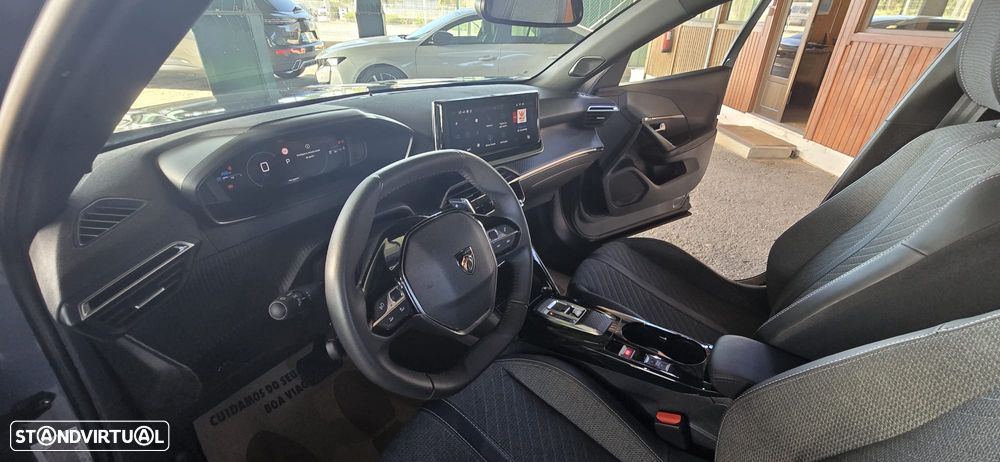 Peugeot 2008 Hybrid 136 e-DSC Allure - 12