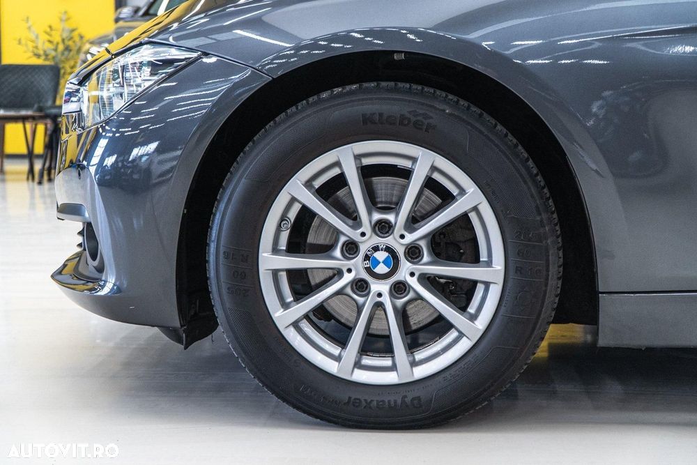 BMW Seria 3 318d Aut. Advantage - 35