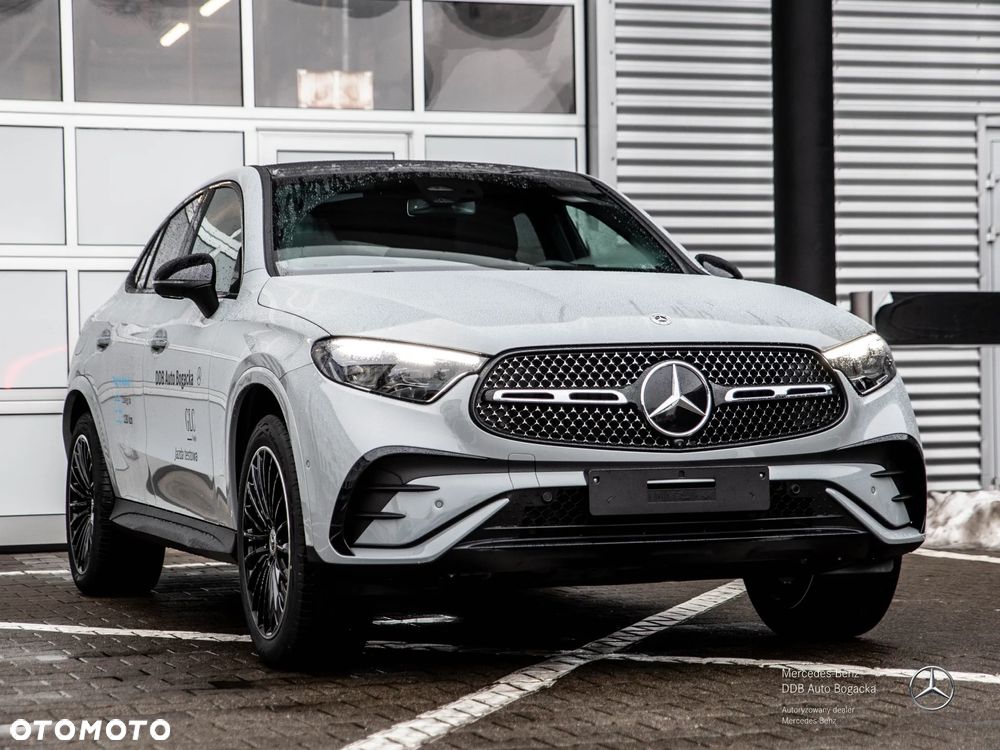 Mercedes-Benz GLC 300 e 4-Matic AMG Line - 3