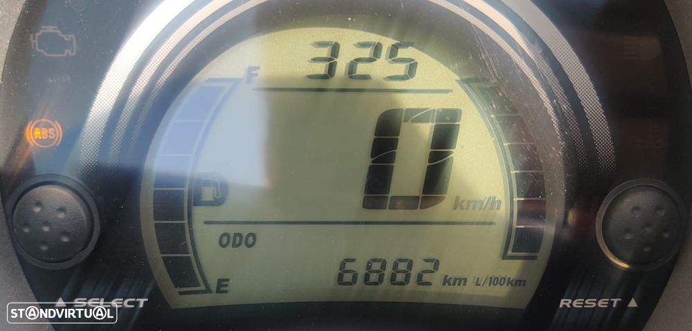 Yamaha NMAX 125 - 12