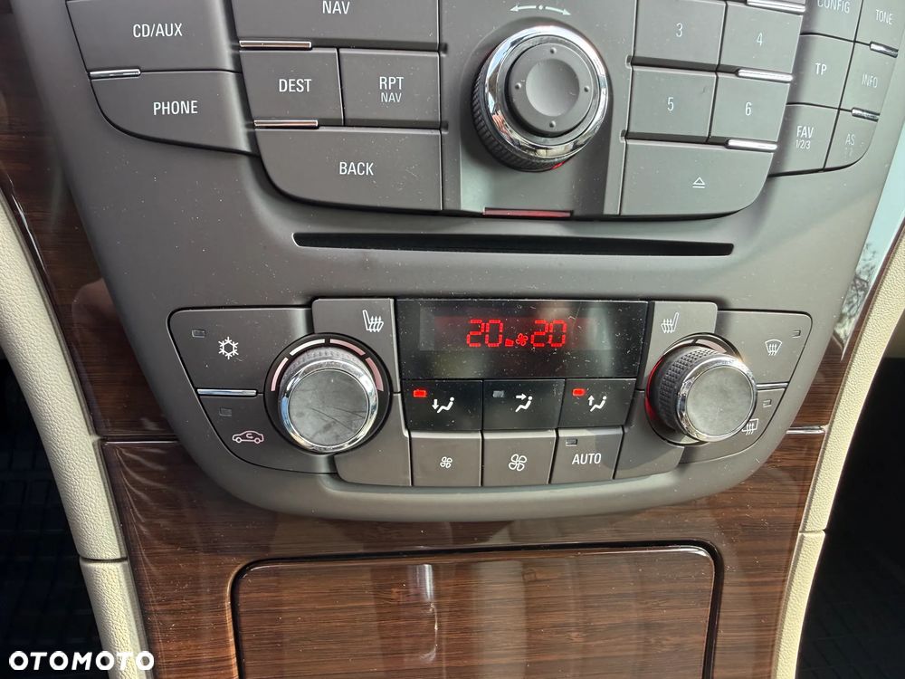 Opel Insignia 2.0 Turbo 4x4 Design Edition - 29