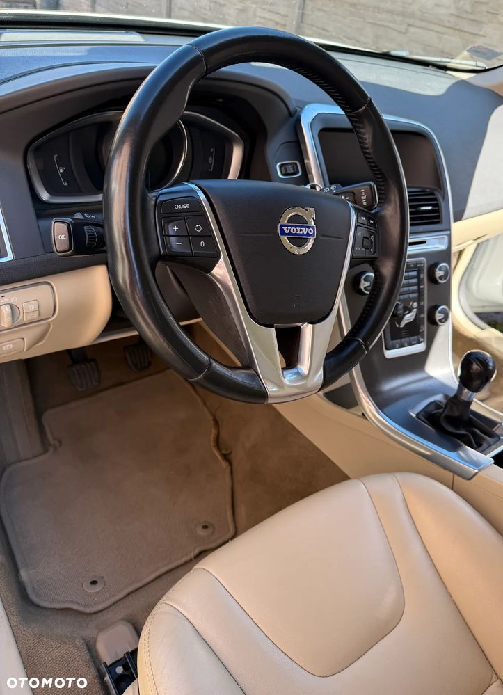 Volvo XC 60 D4 AWD Summum - 3