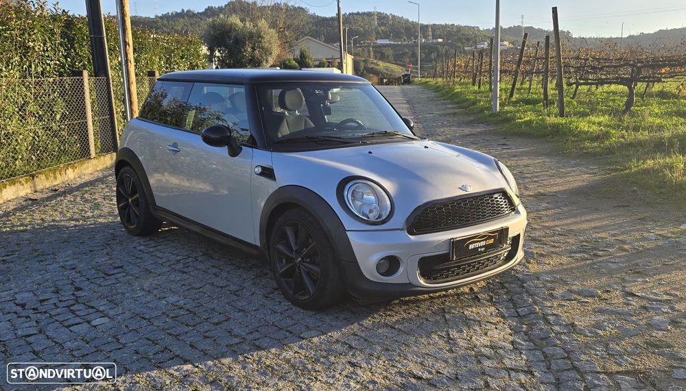 MINI 3 Portas Cooper D - 1