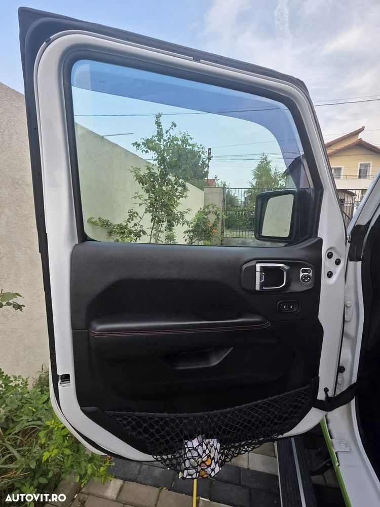 Jeep Wrangler - 23