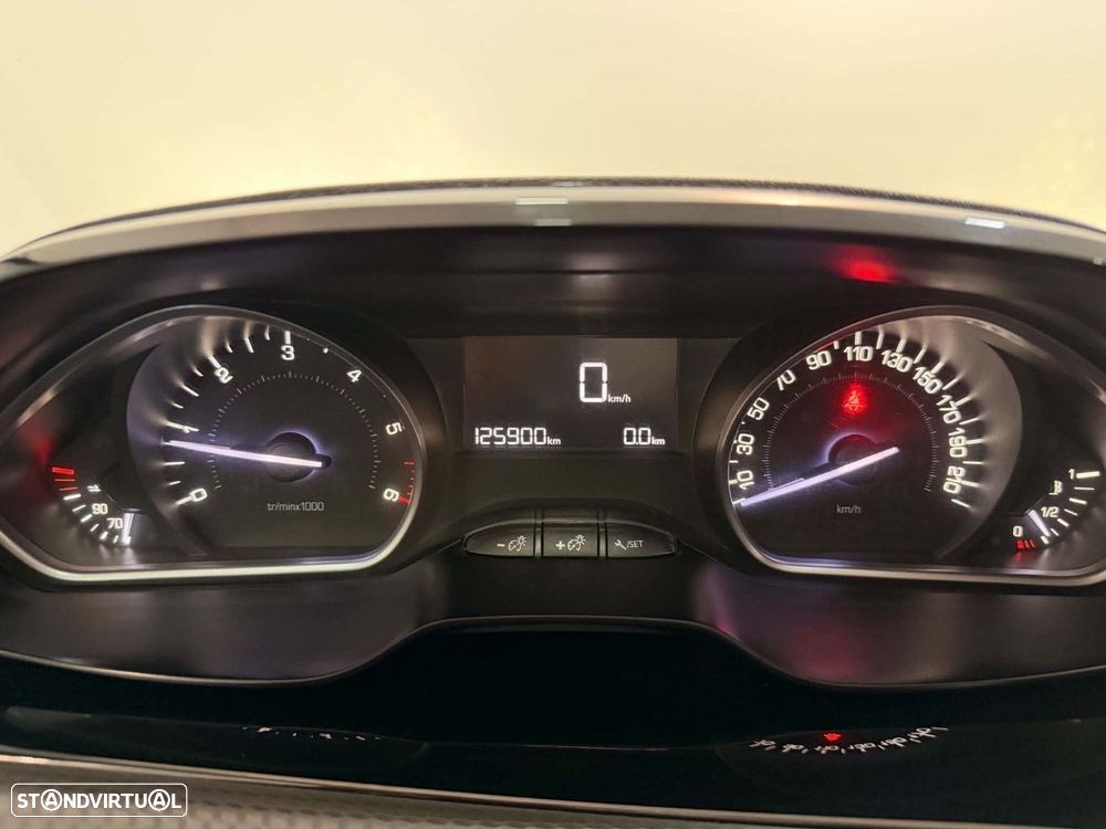 Peugeot 208 1.6 BlueHDi Style - 14