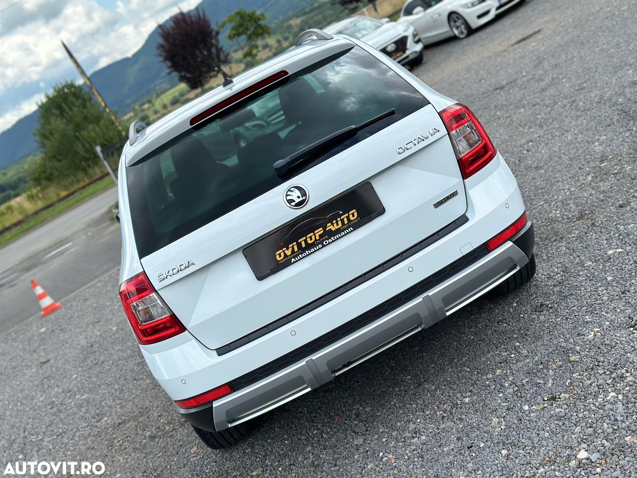 Skoda Octavia 2.0 TDI 4x4 DSG Scout - 15