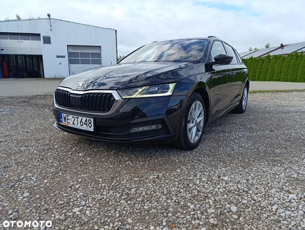 Skoda Octavia 2021 photo 2