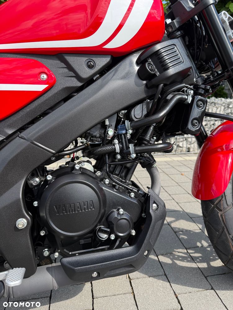 Yamaha XSR - 9