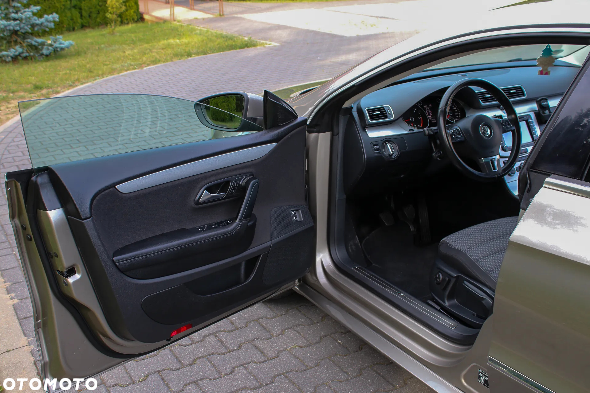 Volkswagen Passat CC - 31