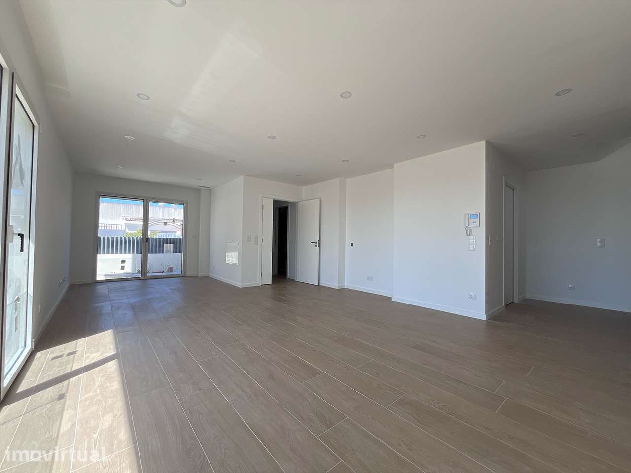 Moradia Geminada T3+1 com terraço, garagem e acessibilidade - Grande imagem: 3/15