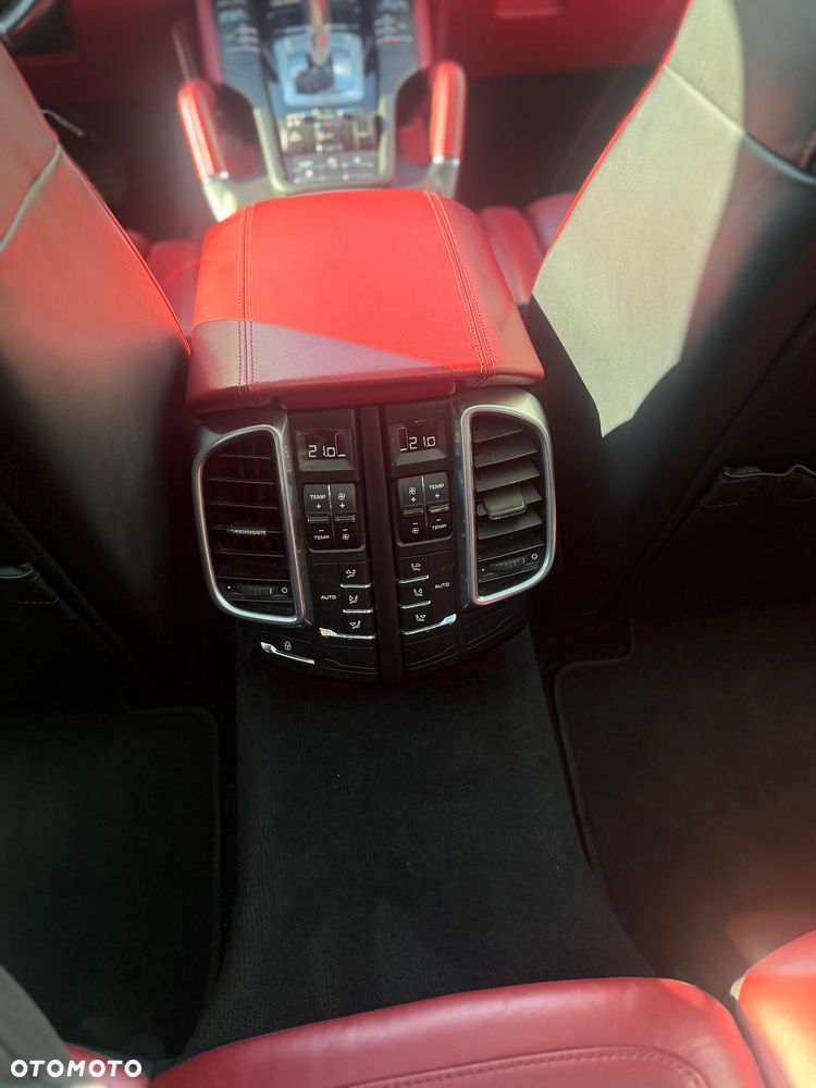 Porsche Cayenne Diesel Platinum Edition - 13