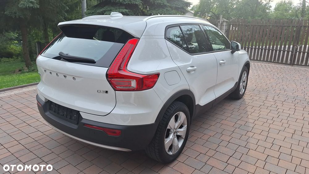 Volvo XC 40 D3 AWD Momentum - 8