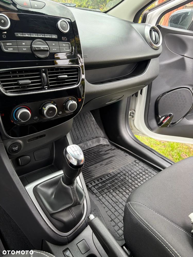 Renault Clio 1.2 16V 75 LIMITED - 6