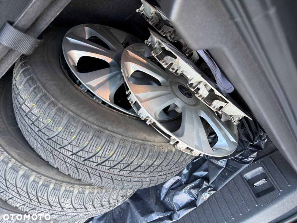 Ford Tourneo Connect 1.5 EcoBlue Titanium PowerShift - 40