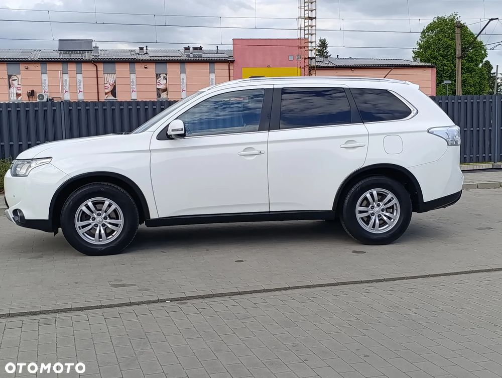 Mitsubishi Outlander 2.0 Intense + Navi 4WD CVT - 21
