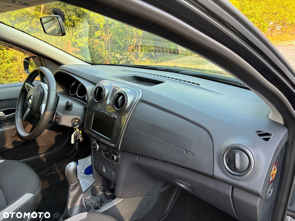 Dacia Logan TCe 90 (S&S) Stepway - 10