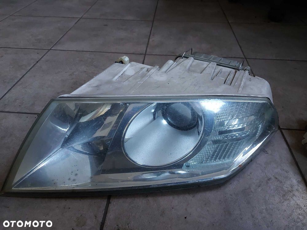 Skoda Octavia II lampa przednia lewa XENON FV dostawa