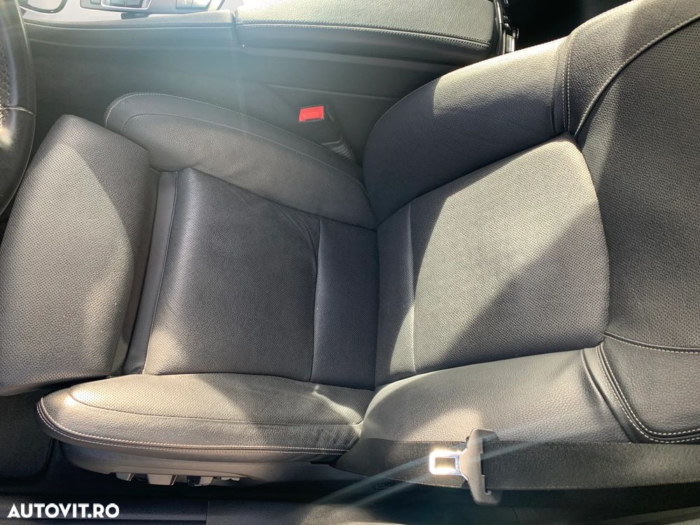 BMW Seria 5 520d xDrive AT - 9