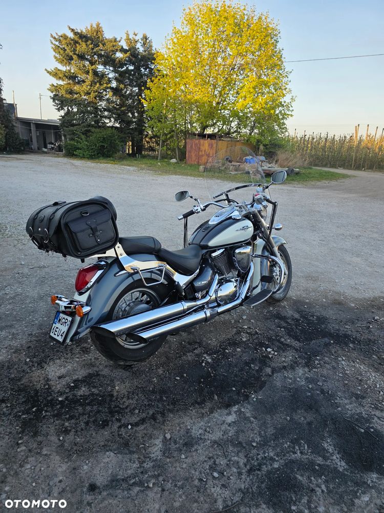 Suzuki Intruder - 5