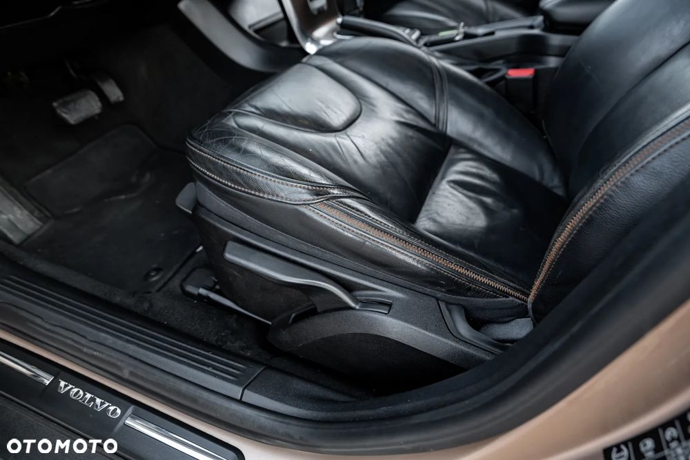 Volvo V40 Cross Country T5 AWD Geartronic Summum - 20